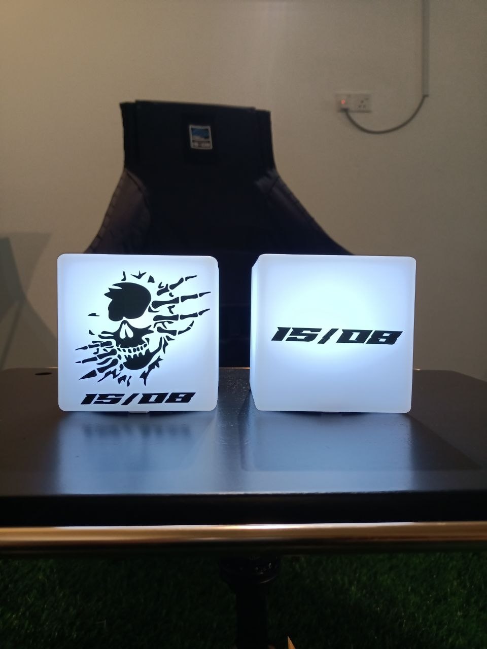 IS-08® Ghost Light - Cube light