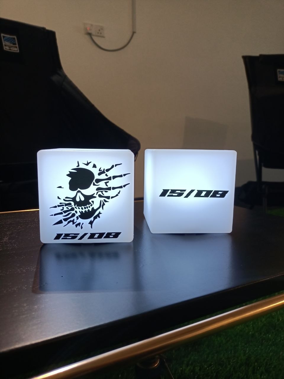 IS-08® Ghost Light - Cube light
