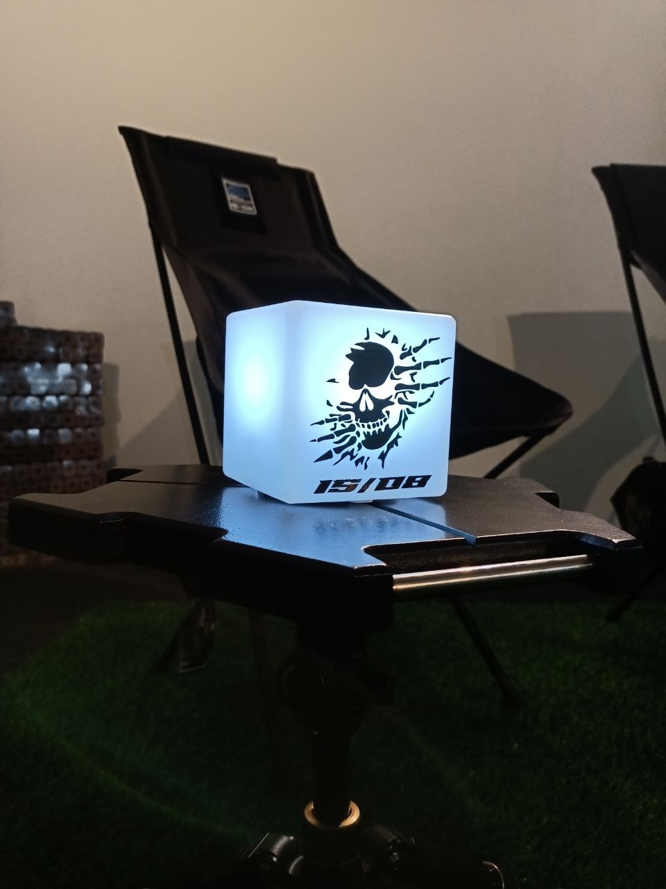 IS-08® Ghost Light - Cube light